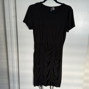 H&M black, ribbed, cinched/ruched dress, with short sleeves, size Large!